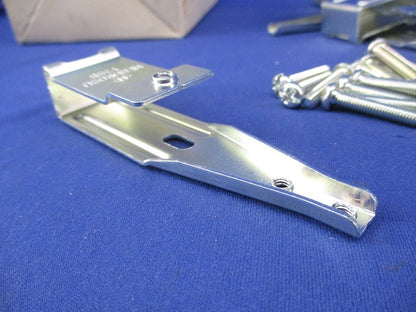 二重天井用金具(15個入) T38B