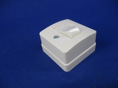 10A角型タンブラスイッチB(5個入) WS3001