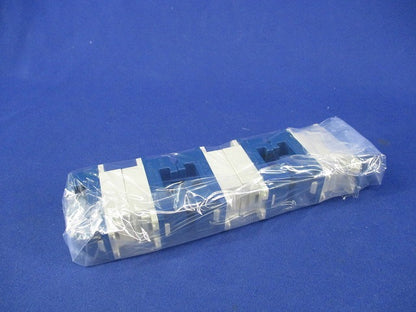 埋込テレホンモジュラジャック(6極2心)(6個入) WNT15629