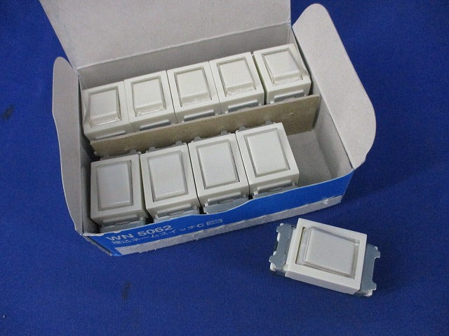 フルカラーシリーズ 埋込ネームスイッチC(3路)(10個入) WN5062