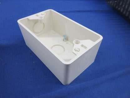 露出スイッチボックス(3個入)(ミルキーホワイト) PVR-0Y