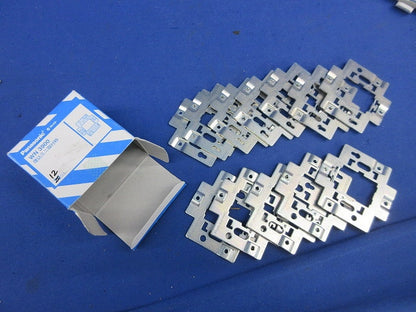 ミニ埋込取付枠(12個入) WN3900