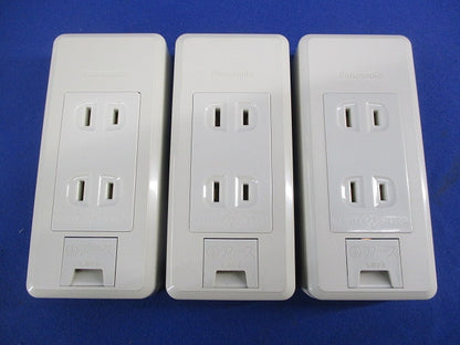 露出アースターミナル付ダブルコンセントセット(混在4個入)(変色・汚れ有) WKS117他