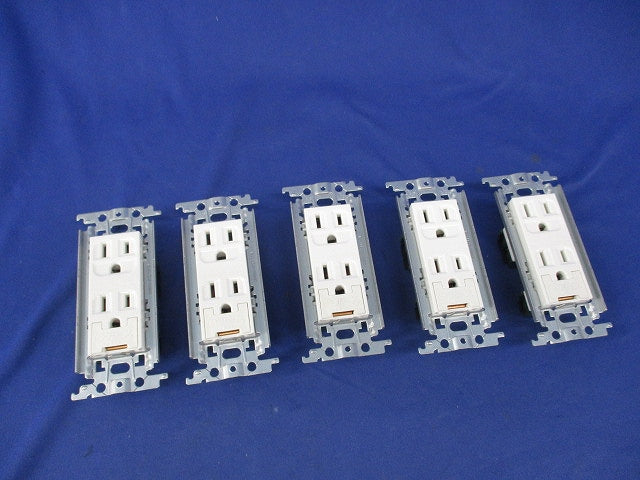 埋込アースターミナル付接地ダブルコンセント(5個入) WTF113238W