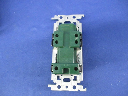 埋込アースターミナル付接地ダブルコンセント(5個入) WTF113238W