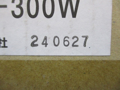 コン柱用金具 2個入り1セット CM-300W