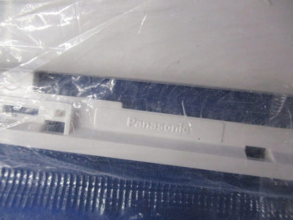 コンセントプレート3連6コ用(4枚入)(ホワイト) WTF8076