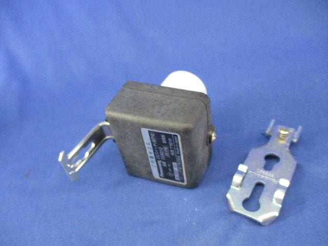 EEスイッチ(端子式) EE8010