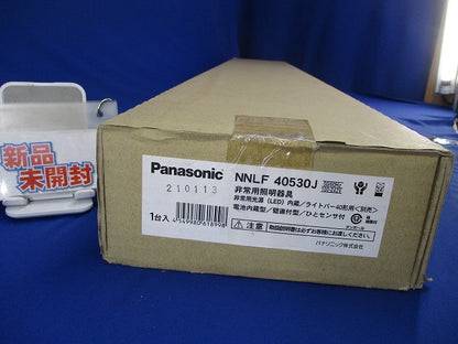 LED非常用照明器具 階段灯(21年製) NNLF40530J
