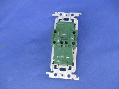 埋込接地ダブルコンセント(5個入) WTF13123WK