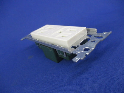 埋込接地ダブルコンセント(5個入) WN1512K