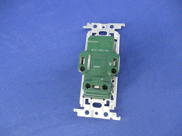 15A・20A兼用埋込アースターミナル付接地コンセント(5個入) WTF19313K