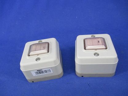 防雨露出スイッチB 片切(2個入) WS4021