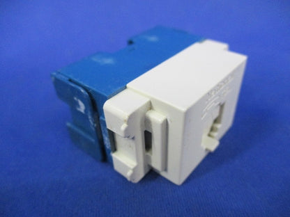 埋込テレホンモジュラジャック(3個入) National WNT1564K