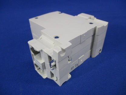サーキットプロテクタ CP30-BA2P1-MD7AA