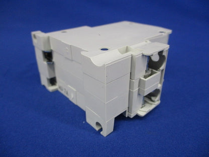 サーキットプロテクタ 2P2E7A CP30-BA2P2E7A