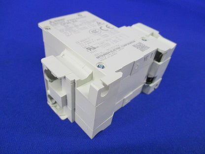 サーキットプロテクタ2P3A CP30-BA