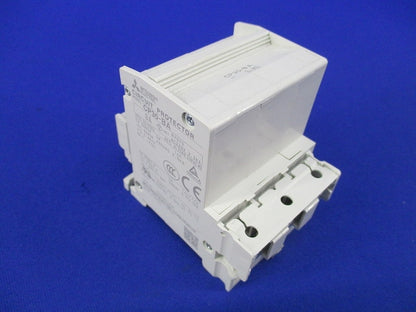 サーキットプロテクタ3P3A CP30-BA