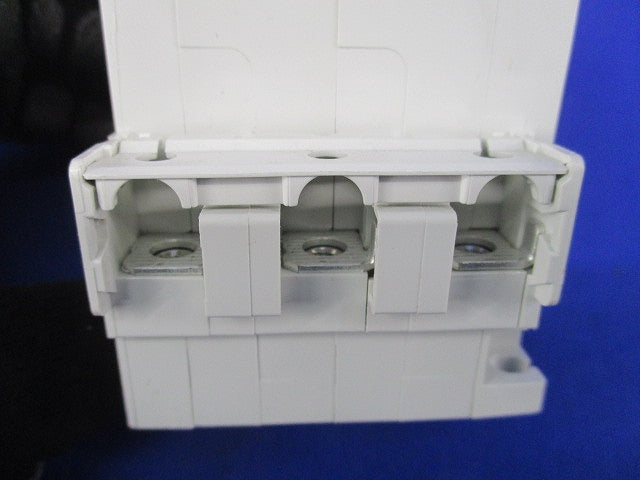 サーキットプロテクタ3P3A CP30-BA