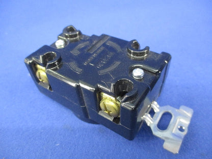 接地3P30A引掛埋込コンセント(2個入) WF2430