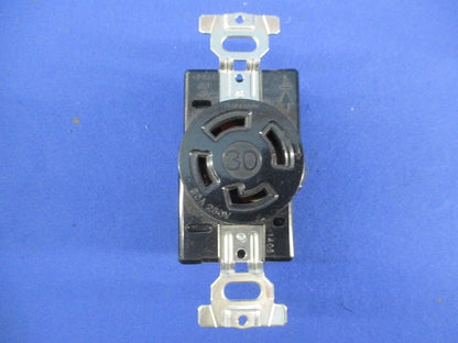 接地3P30A引掛埋込コンセント(2個入) WF2430