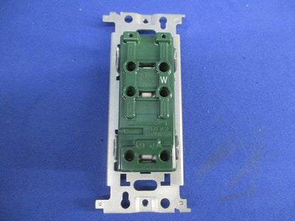 埋込アースターミナル付ダブルコンセント(10個入) WN1532K