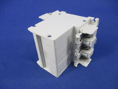 サーキットプロテクタ3P2A(ビス1個無) CP30-BA