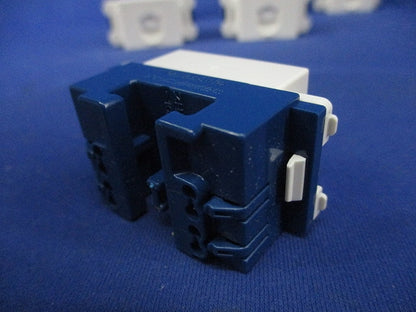 テレホンモジュラジャック6極4心(6個入)(ホワイト) WNT15649W