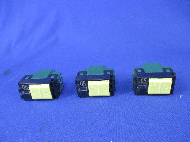 埋込パイロットスイッチC(3路)(3個入) WT52422