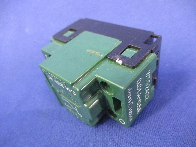 埋込パイロットスイッチC(3路)(3個入) WT52422