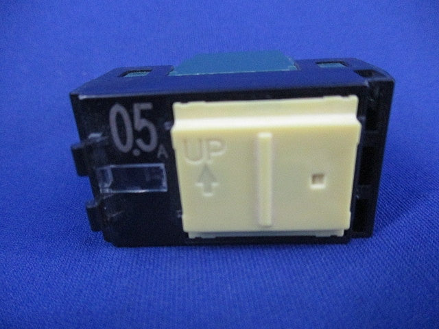 埋込パイロットスイッチC(3路)(3個入) WT52422