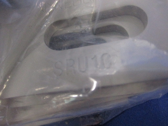 ラックカバー対応垂直支持金具(2対入) SRU1C