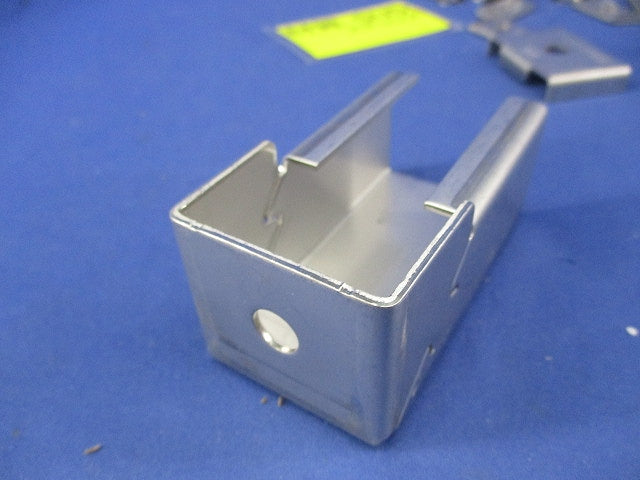 配管架台システム用コーナー金具(ステンレス製・D1仕様)(4個入) S-GS1L