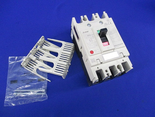 ノーヒューズブレーカ 3P50A NF63-SV