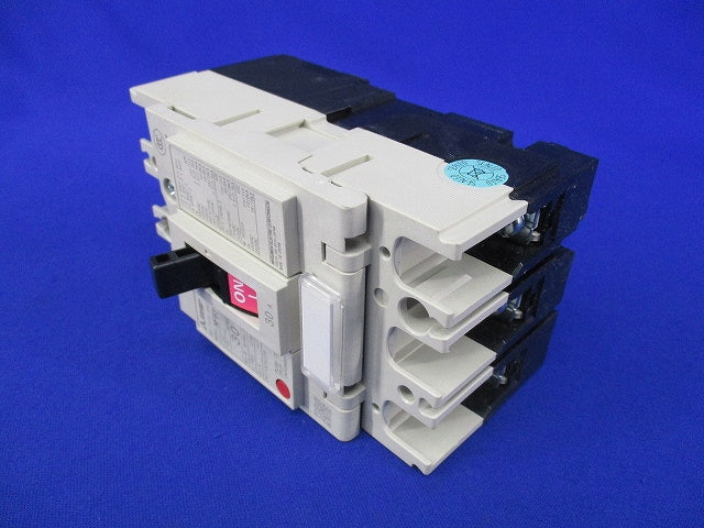 ノーヒューズブレーカ3P30A NF63-HV