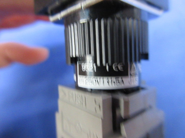 φ16 押しボタンスイッチ AH165-TF5