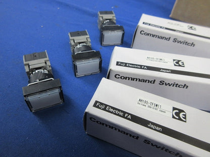 φ16 押しボタンスイッチ(3個入) AH165-TF5W11