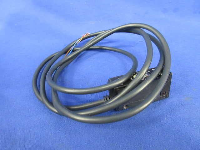 アンプ内蔵光電センサ E3S-AR11