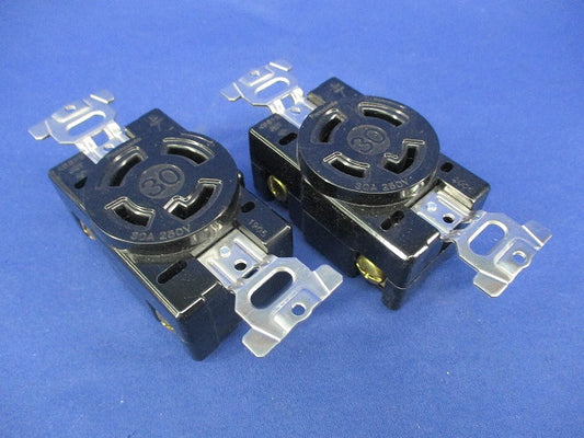 接地3P30A引掛埋込コンセント(2個入) WF2430