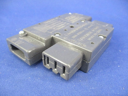 ハーネス用ジョイントボックス(2分岐) DC8082
