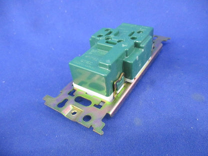 埋込抜け止め接地ダブルコンセント(3個入)National WN1162