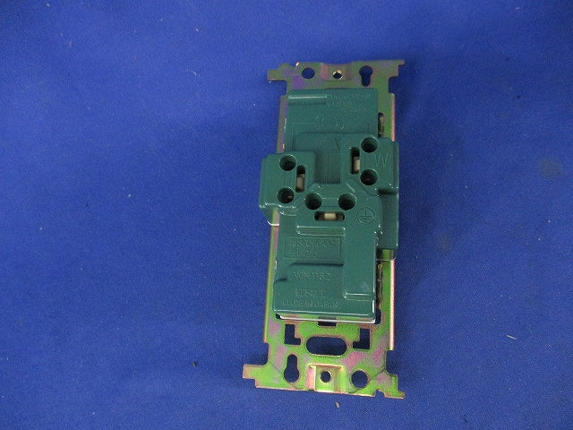 埋込抜け止め接地ダブルコンセント(3個入)National WN1162