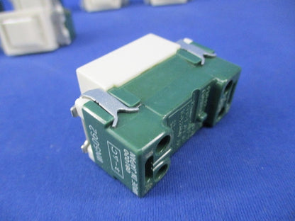 フルカラーシリーズ 埋込ネームスイッチC(3路)(9個入)National WN5062