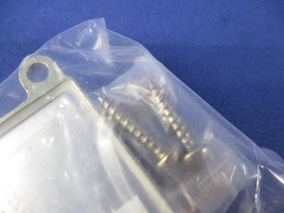 全端子電通型3分配器(4個入) SP-3P