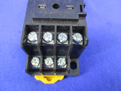 共用ソケット(2個入) PYF14A