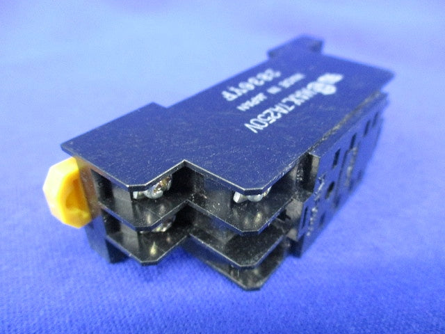共用ソケット(3個入) PYF08A