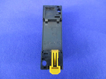 共用ソケット(3個入) PYF08A