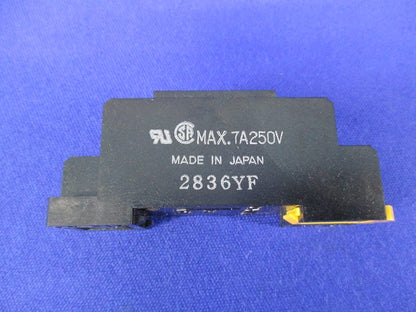 共用ソケット(3個入) PYF08A