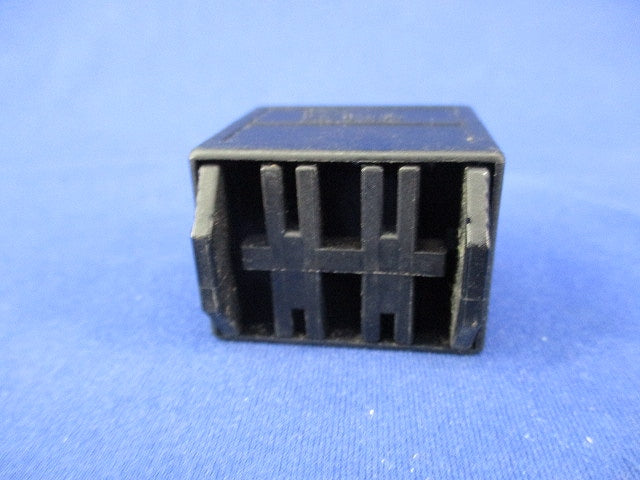 ねじ止め用多連式絶縁キャップ(中継用) OA-QTM64
