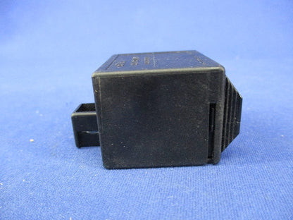 ねじ止め用多連式絶縁キャップ(中継用) OA-QTM64